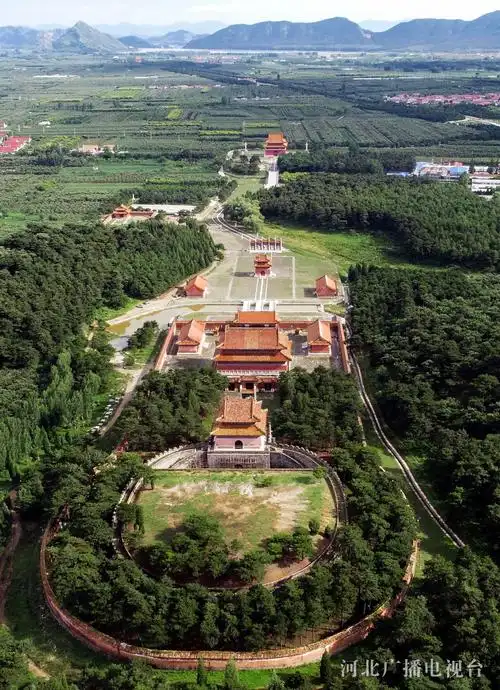 唐山遵化清东陵雨后初霁景色美