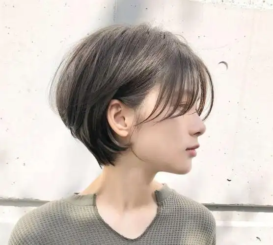 无需打理的短发发型三种人不宜剪短发