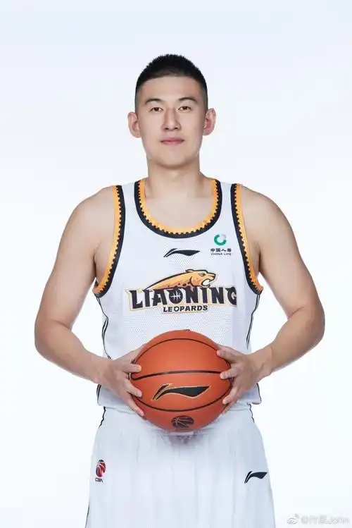 [图文]付豪更博晒定妆照:希望能和辽篮一起迎接新赛季的挑战和困难