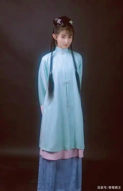 在这方面张子枫饰演的清代科学家王贞仪或可一战,两人的服装都是那种