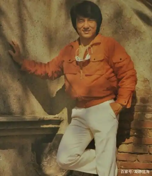 成龙大哥,中国人的骄傲,年轻的他真的太帅了