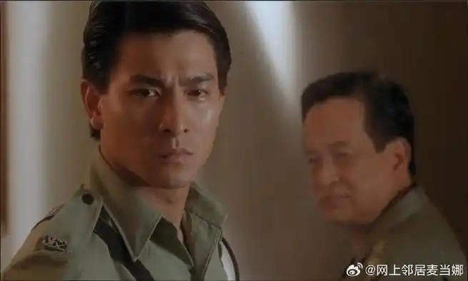 不仅颜值依旧抗打,就算生图直出也超有魅力,期待刘德华在新电影中再度