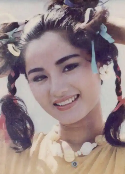 演员瞿颖:被初恋力捧,情断李亚鹏,和张亚东相恋10年换来一场空