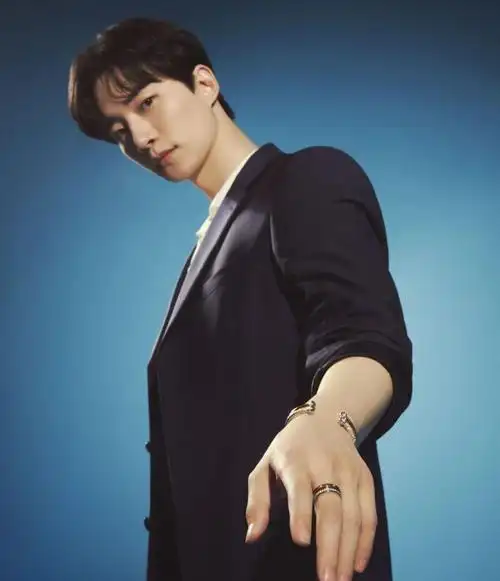 朴宝剑|票选巴掌脸韩国男星:小脸 精致五官,网友:冠军是完美的黄金