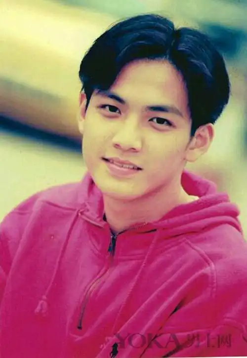 属于80年代记忆中的"时髦发型"