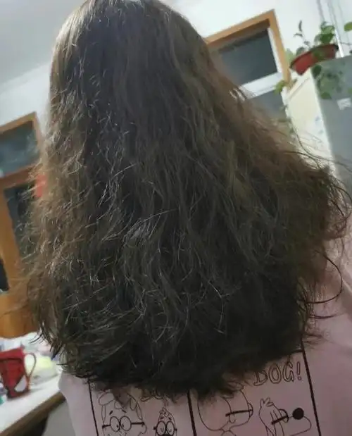 头发烫焦又舍不得剪有什么办法可以恢复或者补救一下