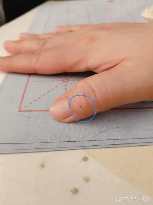 右手拇指上有痣代表什么