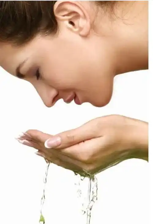 洗面奶作为最基础的护肤产品,市面上自然很多,各种各样的让人看花眼