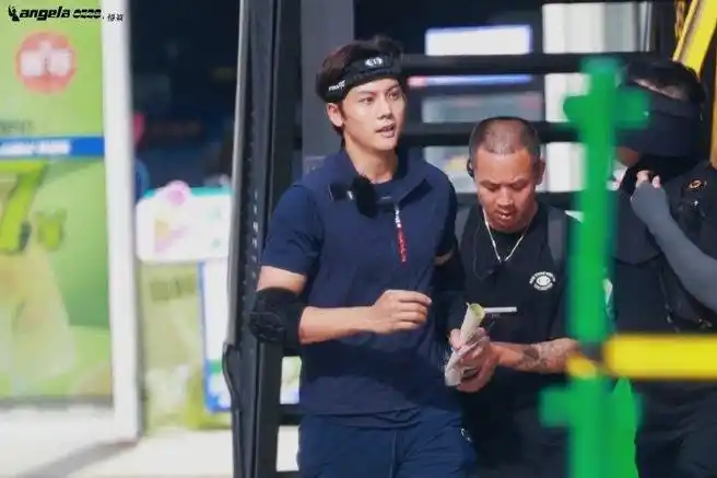 angelababy杨颖站姐发了陈伟霆,文案:爱人错过……|angelababy|陈伟霆