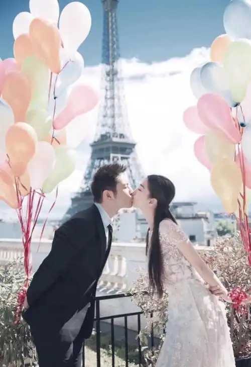 有一种整容叫黄晓明离婚前妻杨颖没什么变化他像换了个人