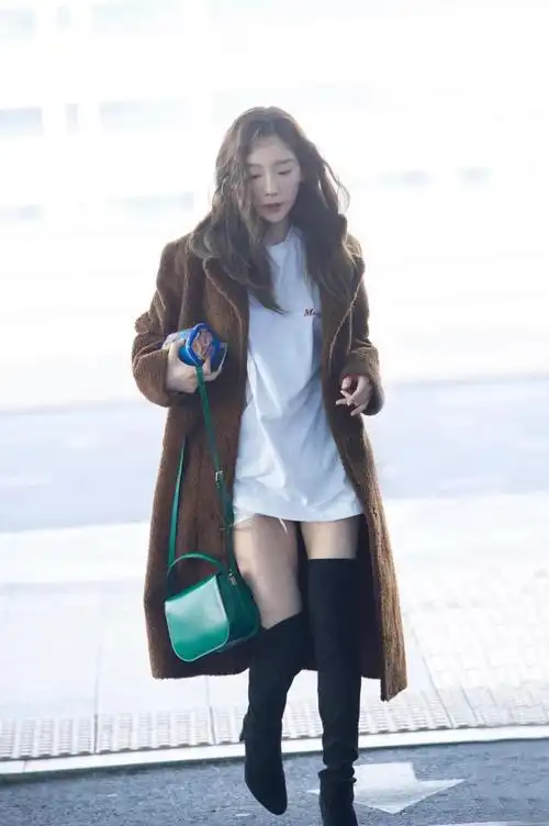 158的金泰妍太会穿,小个子秒变大长腿,女神气质一览无余