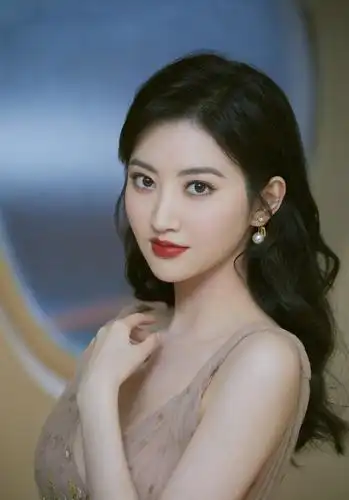 景甜与张继科分手恋情丝毫没有影响仪态颜值依旧身材更佳