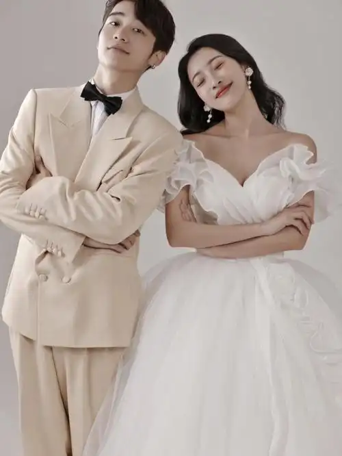 极简韩式婚纱照简约大气又高级