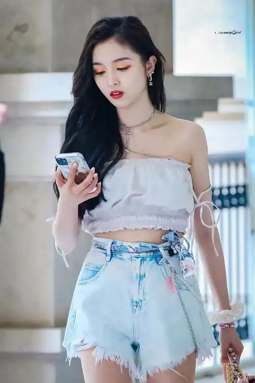 明星穿搭红榜 | 女明星的夏季穿搭,凉爽又时髦