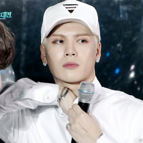 王嘉尔酷帅气迷人帅哥gif动图_动态图_表情包下载_soogif