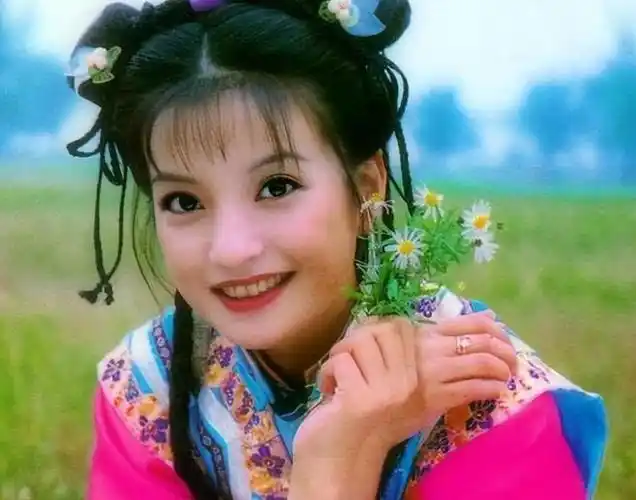 "中国巨星"到"查无此人",47岁的赵薇,终于落的如今这一下场|依萍|记者