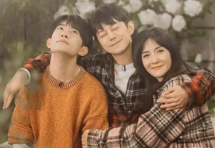 易烊千玺又一新电影定档看到剧名后粉丝们期待已久