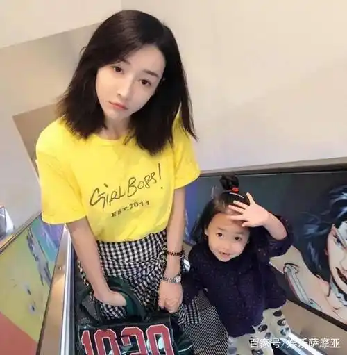 童星谢苗的老婆近照曝光女儿漂亮可爱