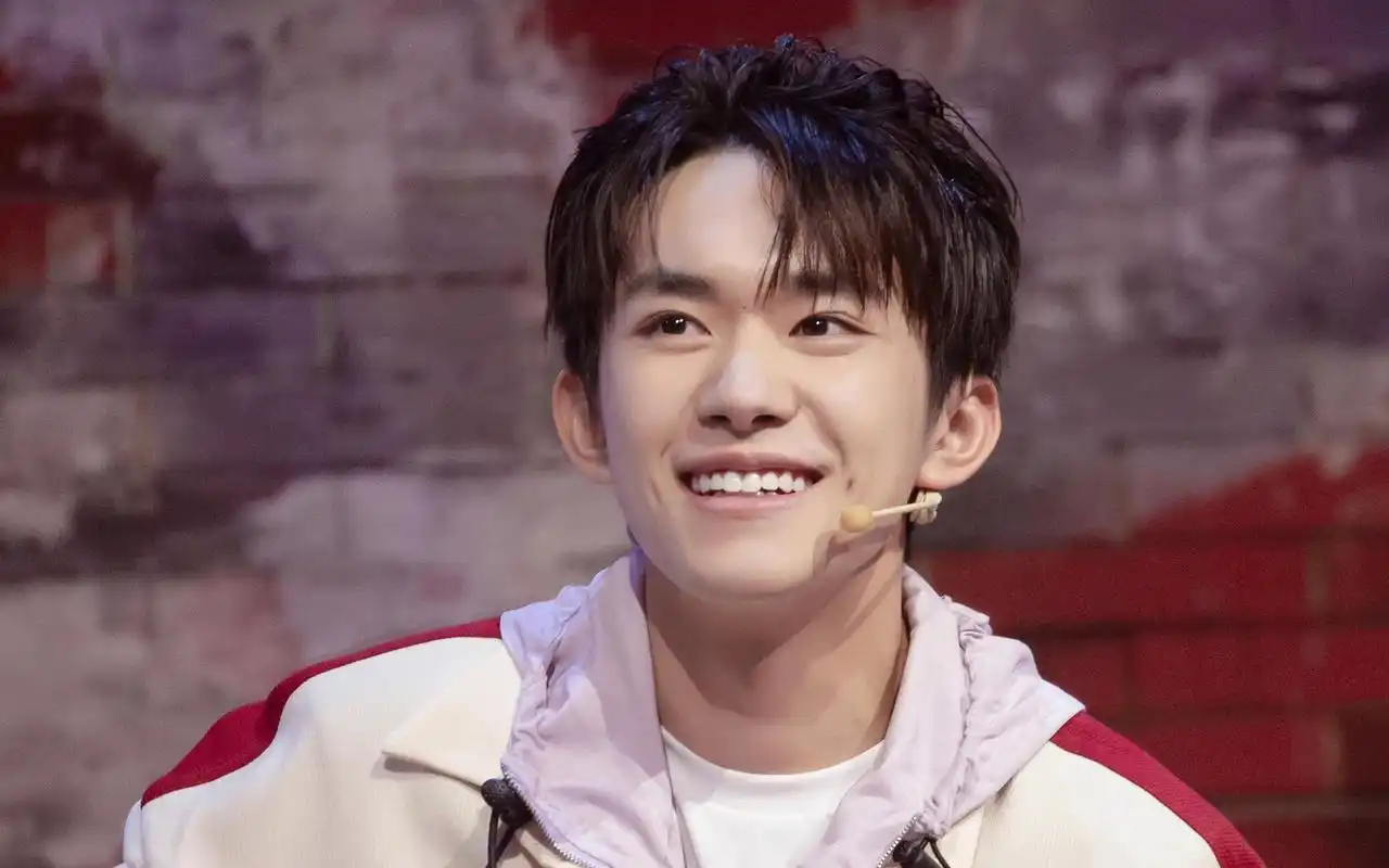 易烊千玺这就是街舞2图片壁纸