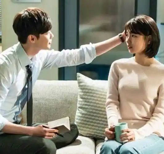 "国民初恋"秀智爱情丰富,前任全是男神,恋情短命皆有共同原因_李敏镐