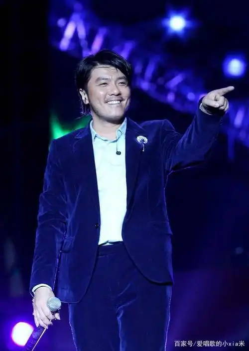 《离别》《撕夜》红极一时的阿杜46岁重返歌坛这几年他在逃避什么