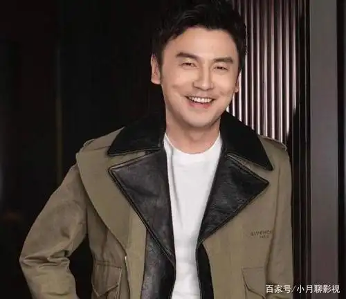 雷佳音在电影节见到胡歌,行走的表情动作包,网友:太搞笑了!