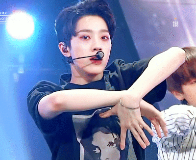 赖冠霖私藏gif动图小赖是脸蛋天才!