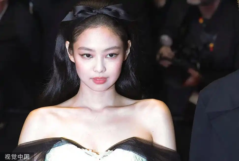 图源:视觉中国jennie在《偶像漩涡》中饰演女主密友,戏份不算多,其中