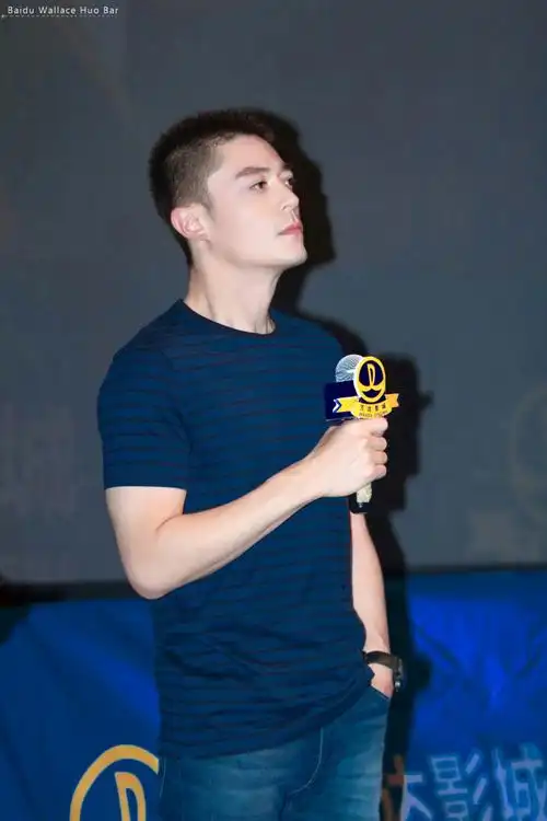 霍建华# 【高清分享】 喜欢你大概就是  你剪了个讨厌的毛寸头 虽然