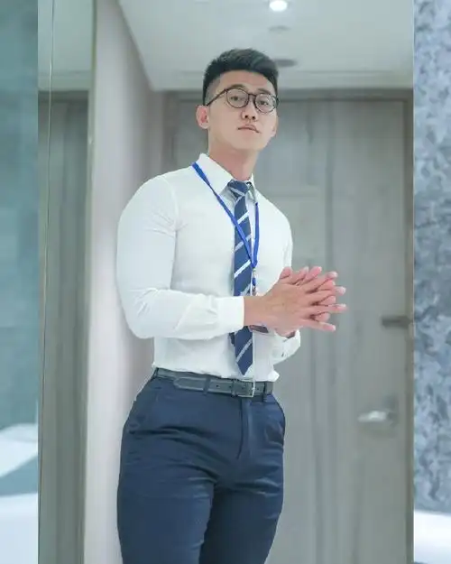 铭佳画册##正装#禁欲系正装帅哥