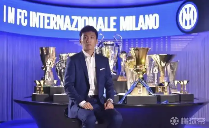 比亚辛:张康阳和米兰市长萨拉就改造梅阿查进行了联.