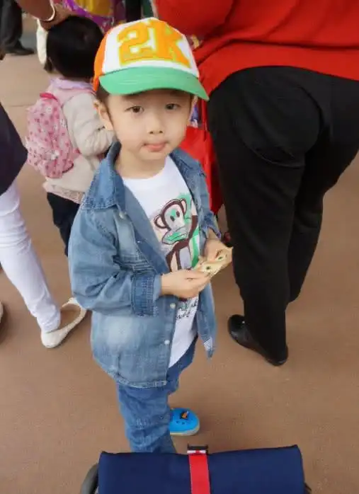 有一种"整容"叫杨阳洋长大了,与小时候判若两人:怕了怕了!