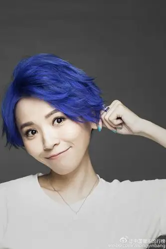 黄雅莉乐范演唱会周末开唱张靓颖借光超女号码牌