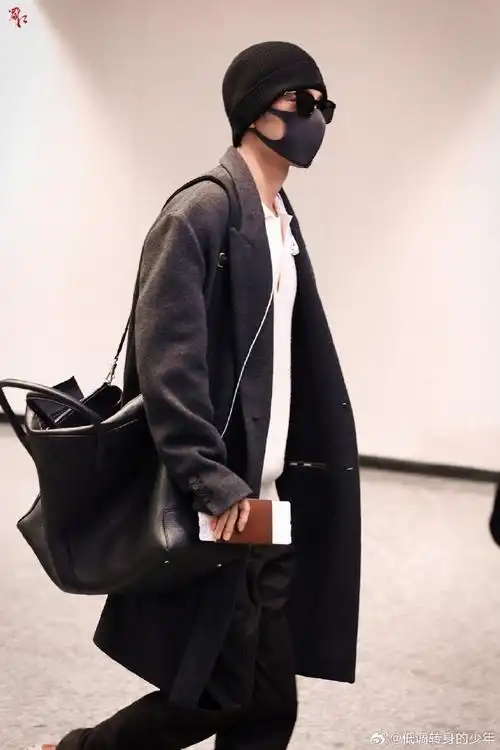 肖战米兰时装周##肖战出发回国路透