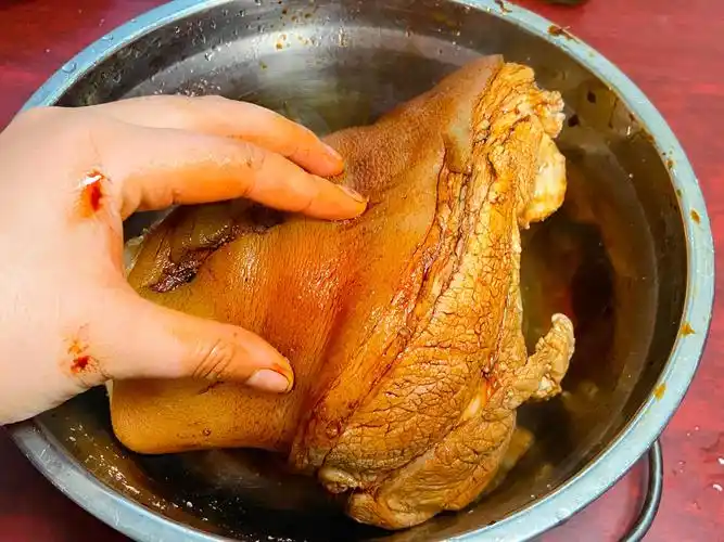 快过年了,教你家常炖肘子的做法,软烂入味,肥而不腻,太香了