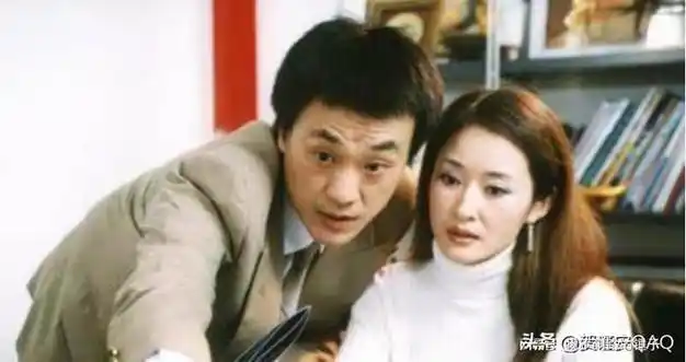 影帝何冰:为何结婚几十年零绯闻?看看妻子是谁就清楚了