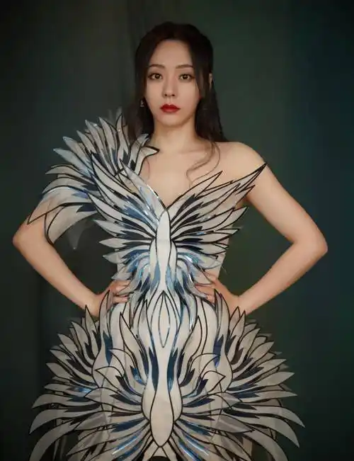 原创原创这谁顶得住嘛39岁张靓颖饱满丰腴性感迷人