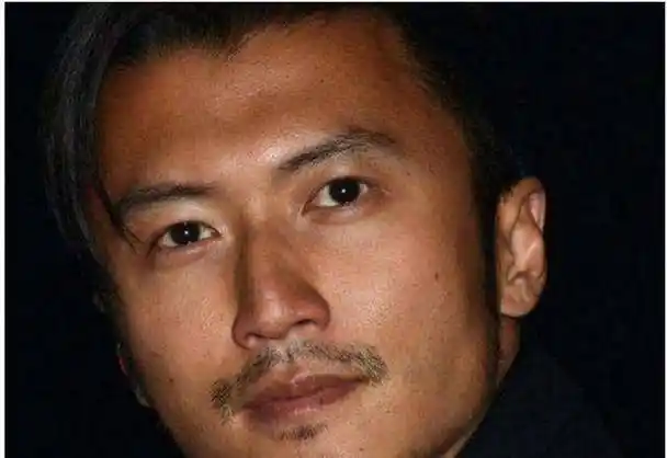 谢霆锋在我的印象中,马伊琍是个高瘦精明的短发女演员!