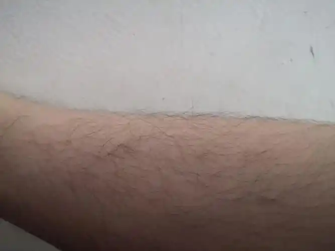 腿毛是不是很吓人呜呜呜呜?