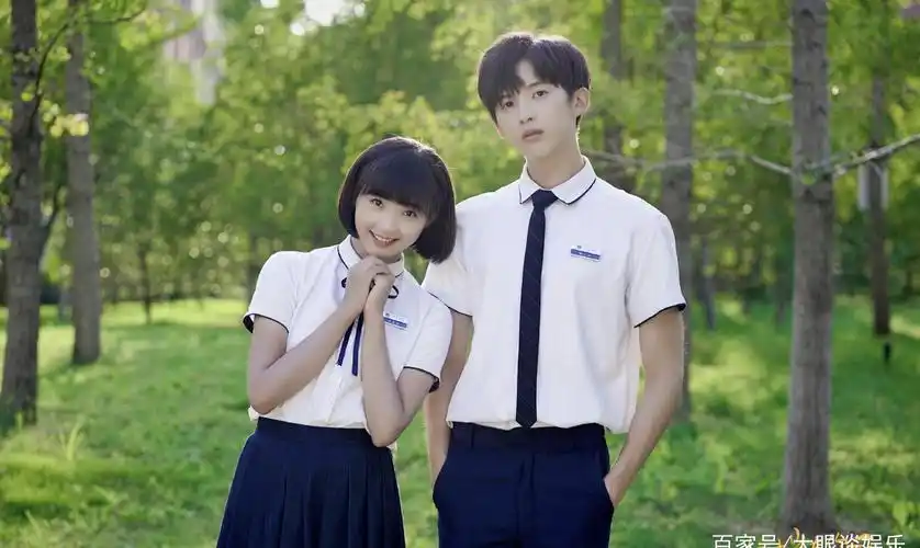 时光与你都很甜正播吕小雨又有新剧官宣男主颜不输孙泽源