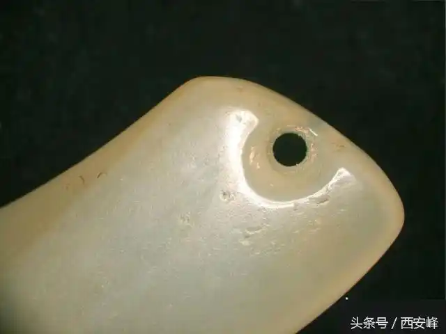 馆藏工痕细图(超清晰)欣赏红山文化玉器