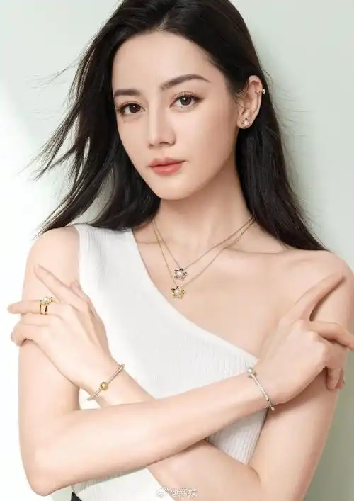 刘诗诗迪丽热巴珠宝大片##新娱