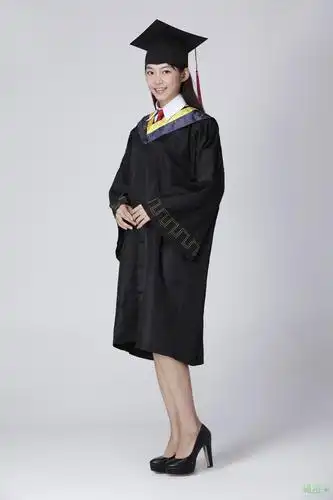 九江唯一一家专业从事学士服出租中心