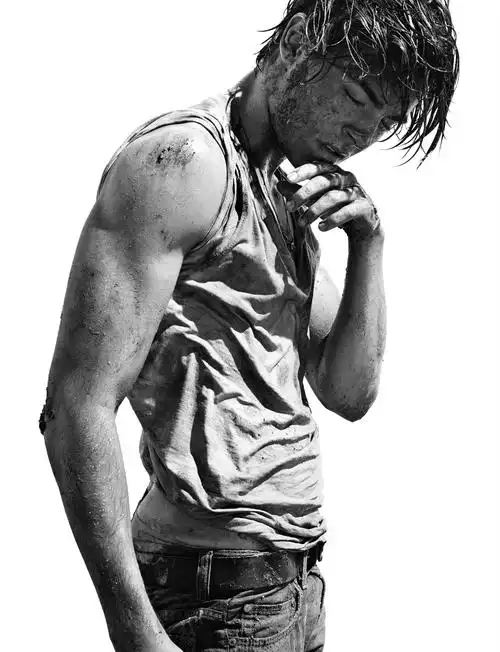 扎克埃夫隆格斗硬汉风格写真