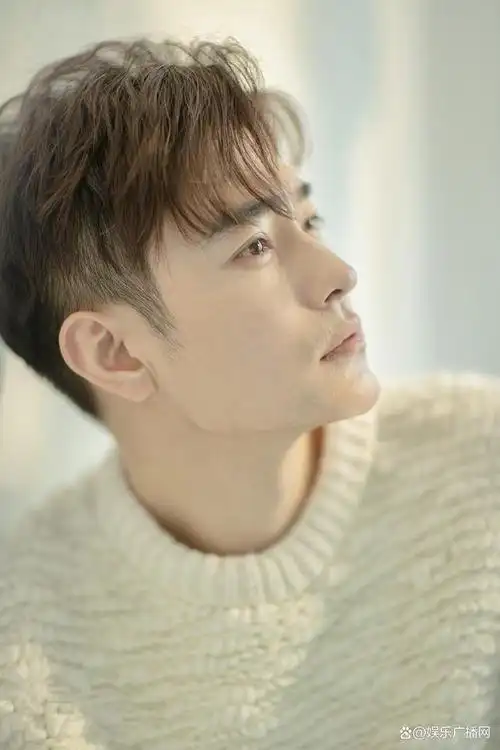 内地影视演员李先时帅气时尚写真图集