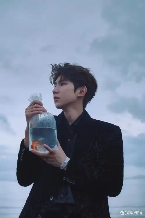 获得两项音乐类大奖,真的是太有才华啦.#王源