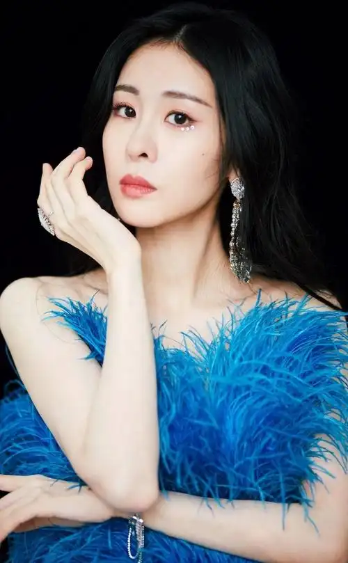 张碧晨高清俏丽美照美艳动人