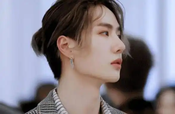 原创王一博如何做到又跩又火还大摩托滑板乐高买到破产