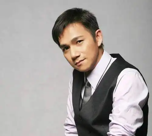 恭喜!骆达华成国民岳父,19岁高颜值女儿被赞初恋脸火爆网络