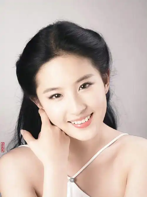 刘亦菲初中时期旧照